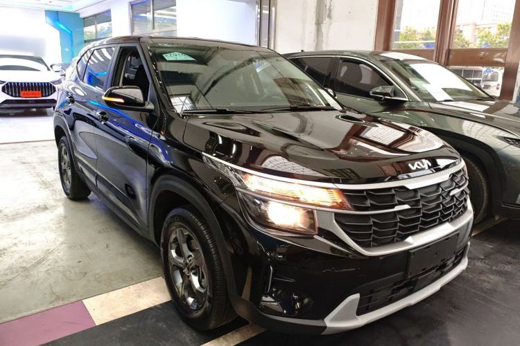 Used Kia Seltos 2023 1.5L CVT Comfort Edition Front Right 45 Deg