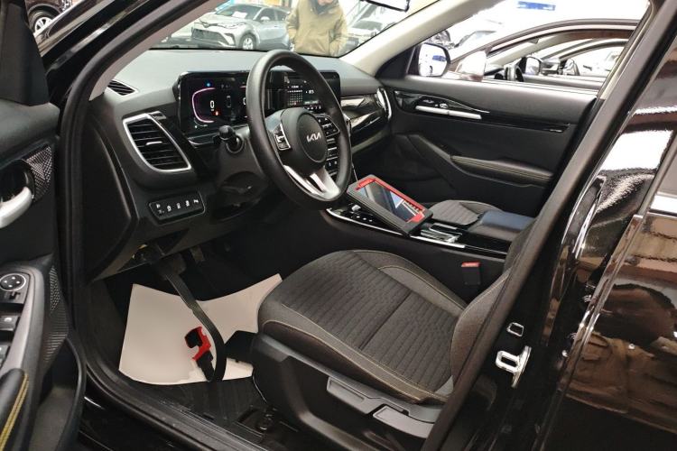 Used Kia Seltos 2023 1.5L CVT Comfort Edition Left Front Seat