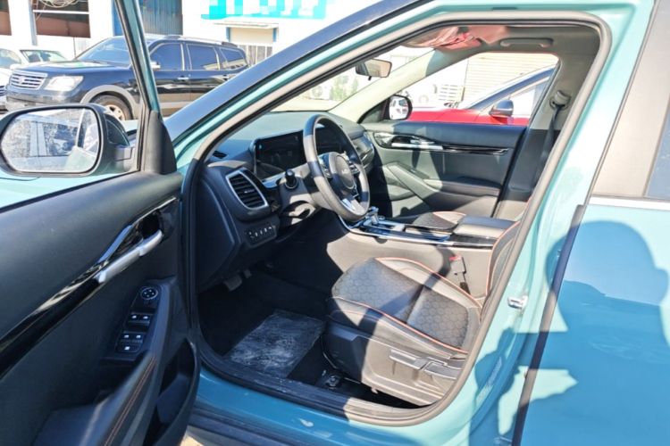 Used Kia Seltos 2023 1.5L CVT Luxury Edition Driver Seat