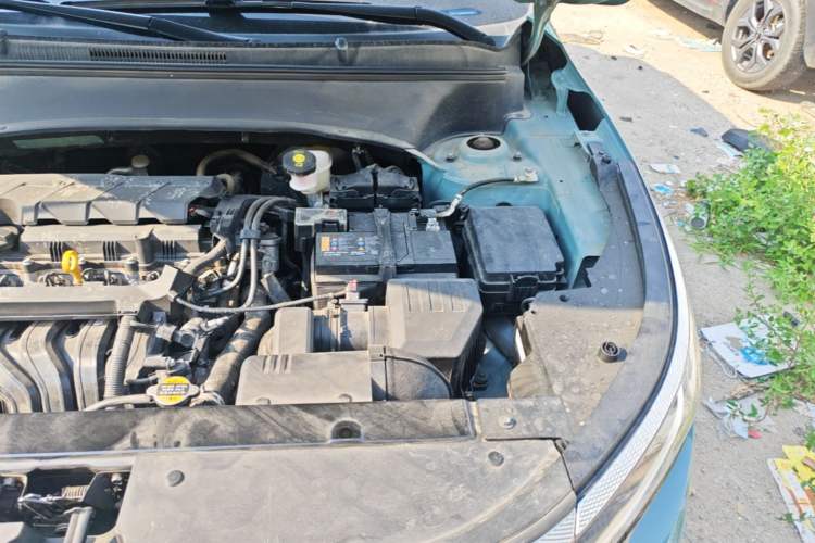 Used Kia Seltos 2023 1.5L CVT Luxury Edition Engine Bay Left