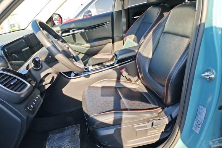 Used Kia Seltos 2023 1.5L CVT Luxury Edition Left Front Seat
