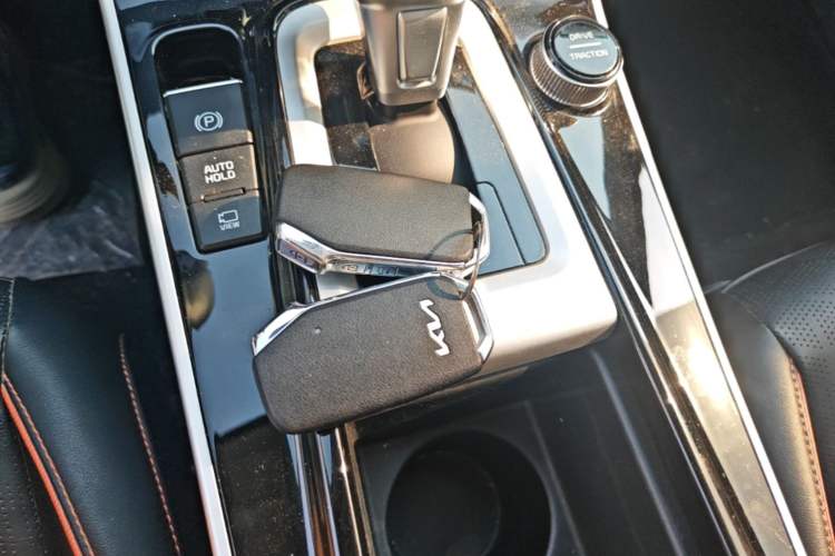 Used Kia Seltos 2023 1.5L CVT Luxury Edition Vehicle Key