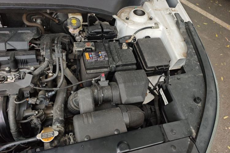 Used Kia Seltos 2023 1.5L CVT Luxury Edition Engine Bay Left