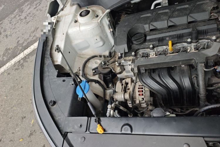 Used Kia Seltos 2023 1.5L CVT Luxury Edition Engine Bay Right