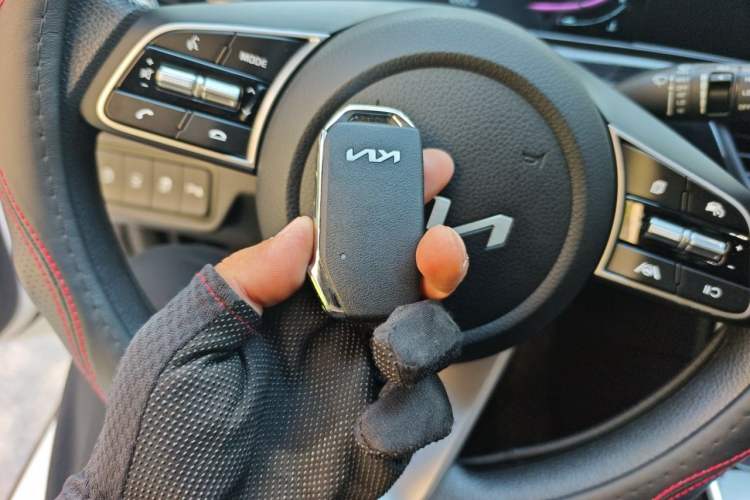 Used Kia Seltos 2023 1.5L CVT Luxury Edition Interior 1