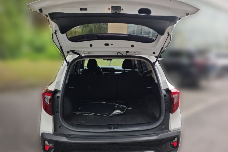 Used Kia Seltos 2023 1.5L CVT Luxury Edition Trunk