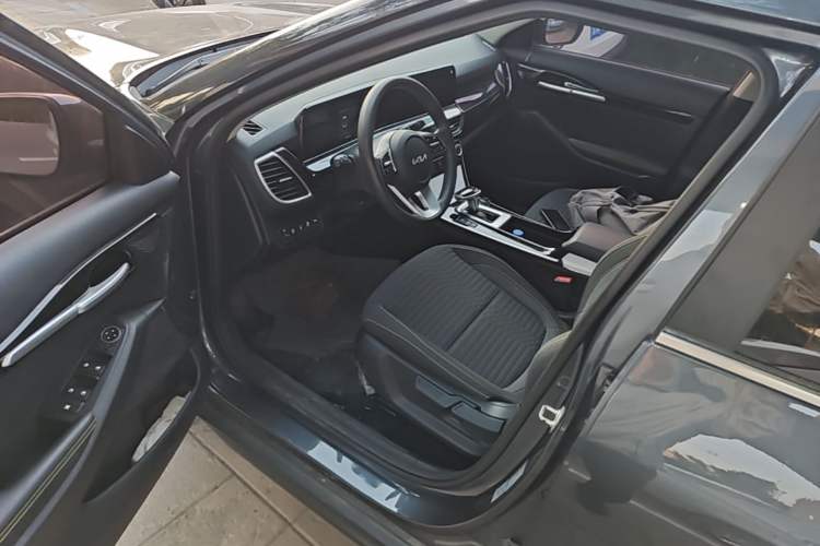 Used Kia Seltos 2023 1.5L CVT Comfort Edition Driver Seat