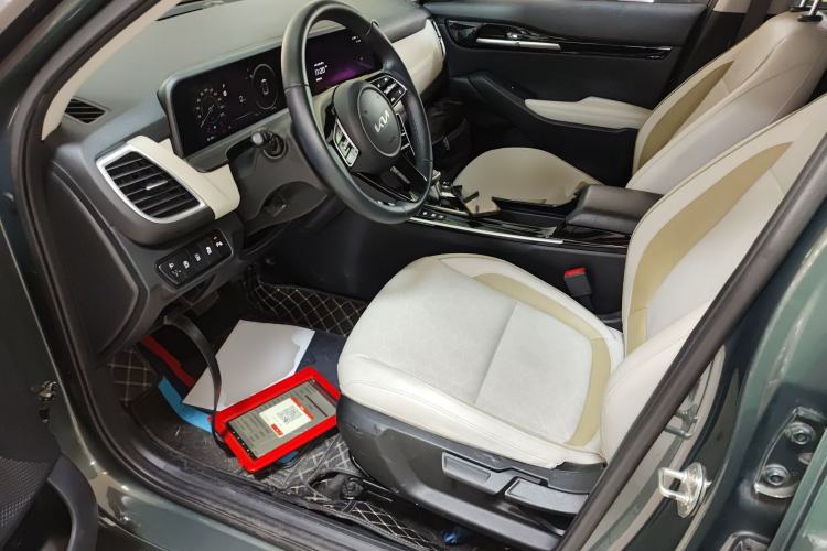 Used Kia Seltos 2023 1.5L CVT Luxury Edition Left Front Seat
