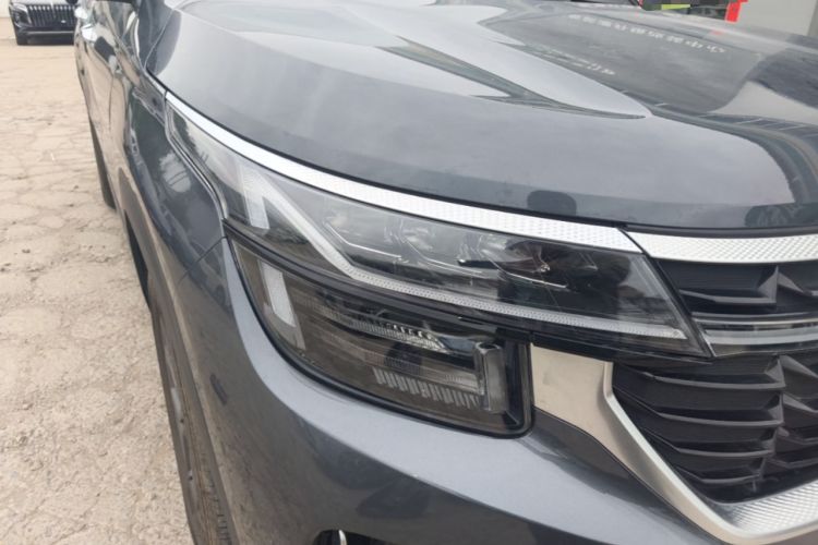 Used Kia Seltos 2023 1.5L CVT Luxury Edition Right Front Headlight