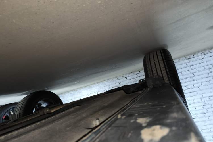 Used Kia Seltos 2023 1.5L CVT Luxury Edition Right Side Sill