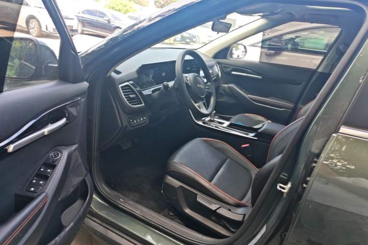 Used Kia Seltos 2023 1.5L CVT Luxury Edition Driver Seat