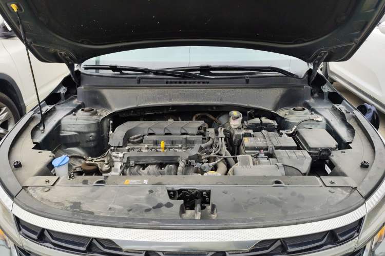 Used Kia Seltos 2023 1.5L CVT Luxury Edition Engine Bay