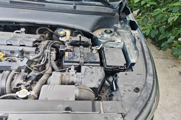 Used Kia Seltos 2023 1.5L CVT Luxury Edition Engine Bay Left