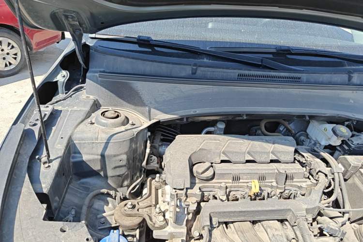 Used Kia Seltos 2023 1.5L CVT Luxury Edition Engine Bay Right