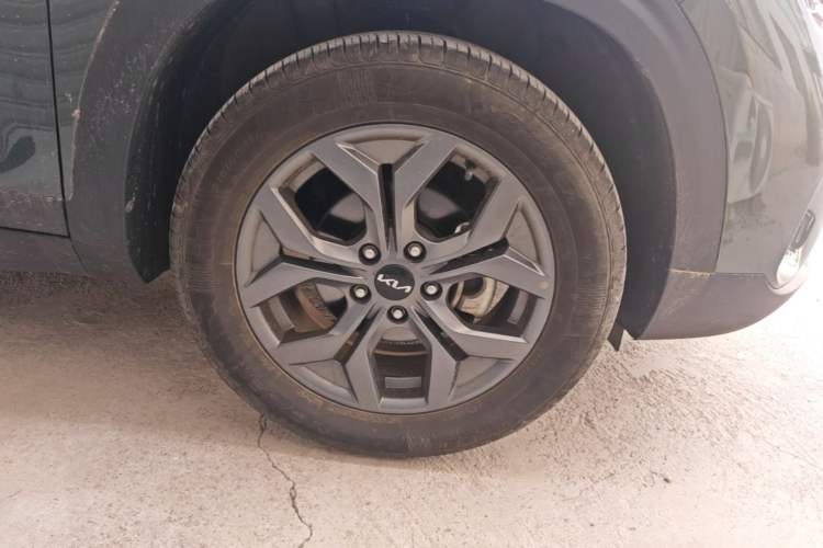 Used Kia Seltos 2023 1.5L CVT Luxury Edition Exterior 7