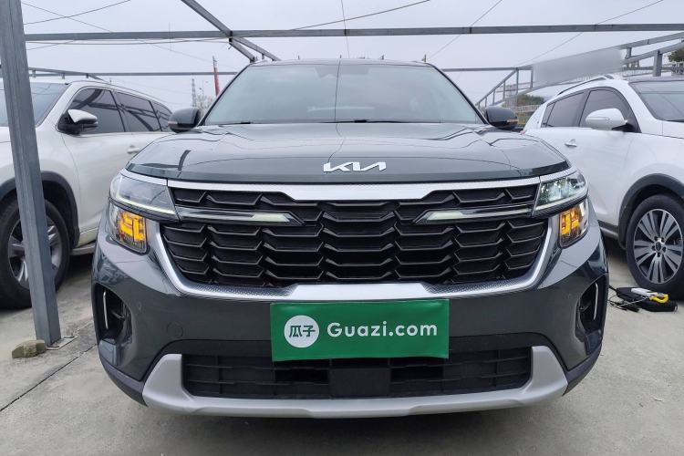 Used Kia Seltos 2023 1.5L CVT Luxury Edition Front
