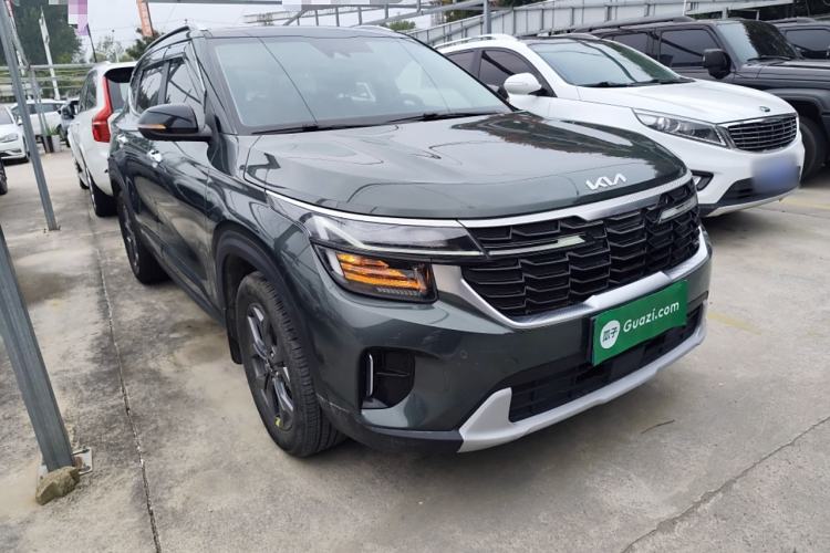 Used Kia Seltos 2023 1.5L CVT Luxury Edition Front Right 45 Deg