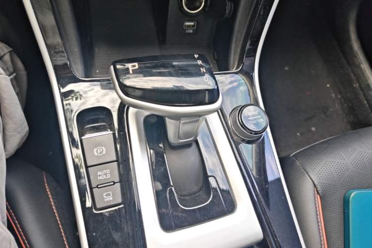 Used Kia Seltos 2023 1.5L CVT Luxury Edition Gear Lever