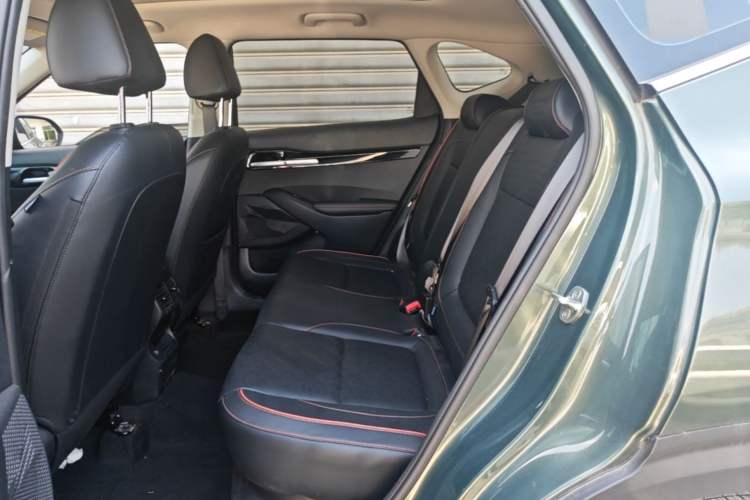 Used Kia Seltos 2023 1.5L CVT Luxury Edition Interior 4