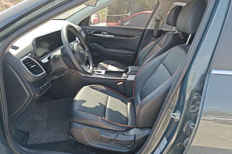 Used Kia Seltos 2023 1.5L CVT Luxury Edition Left Front Seat