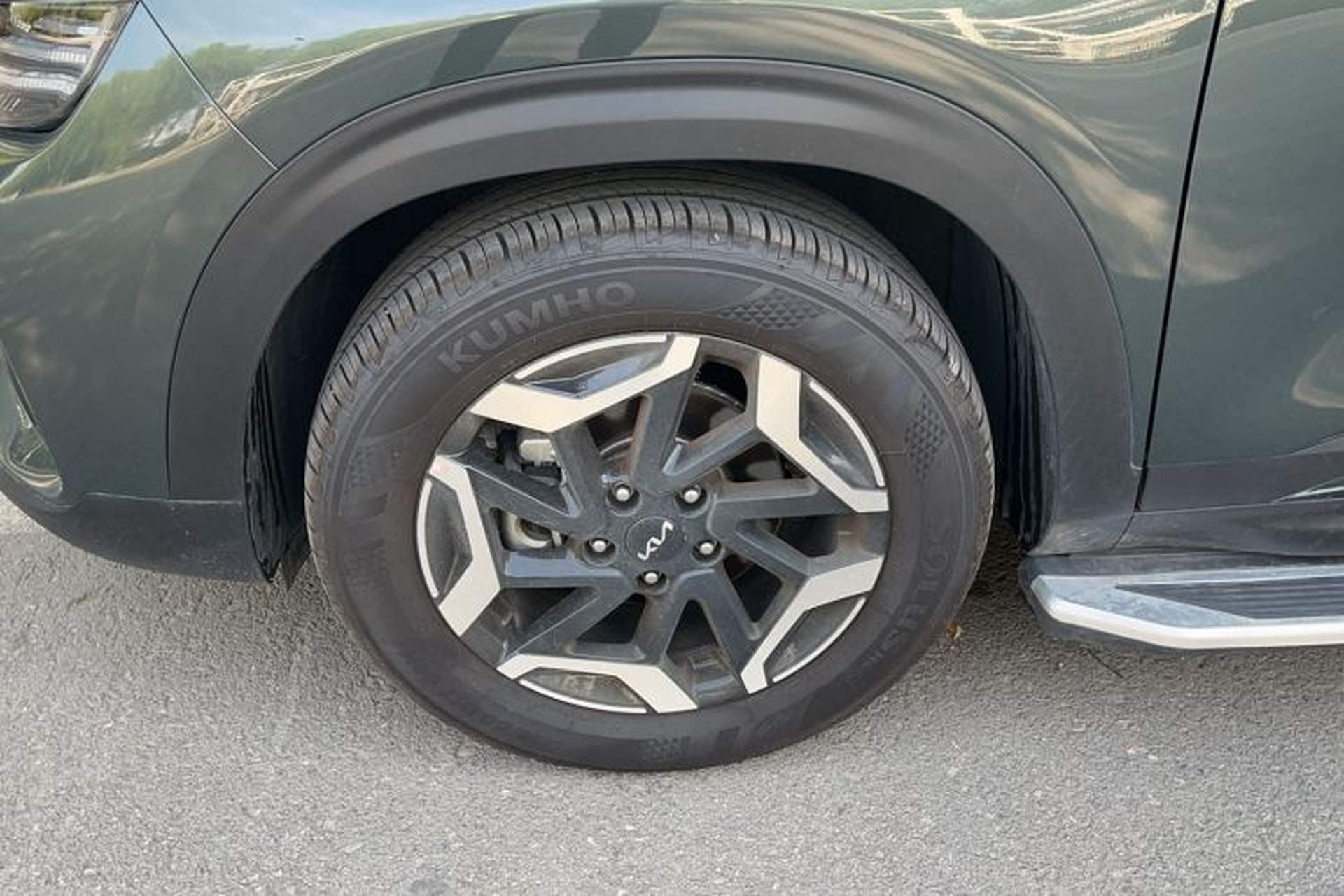 Used Kia Seltos 2023 1.5L CVT Luxury Edition Left Front Wheel Hub