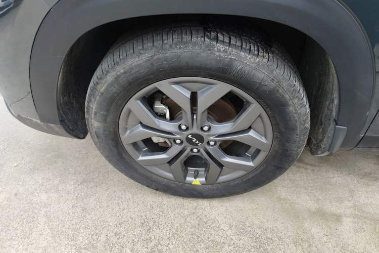 Used Kia Seltos 2023 1.5L CVT Luxury Edition Left Front Wheel Hub