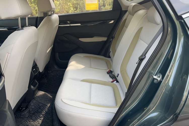Used Kia Seltos 2023 1.5L CVT Luxury Edition Left Rear Seat