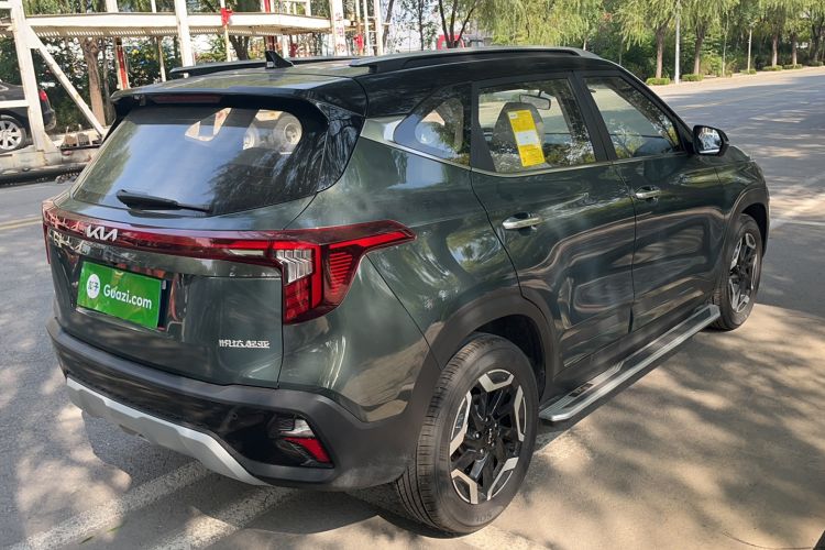 Used Kia Seltos 2023 1.5L CVT Luxury Edition Rear Right 45 Deg