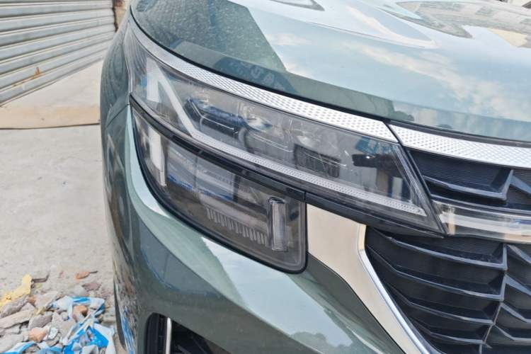 Used Kia Seltos 2023 1.5L CVT Luxury Edition Right Front Headlight