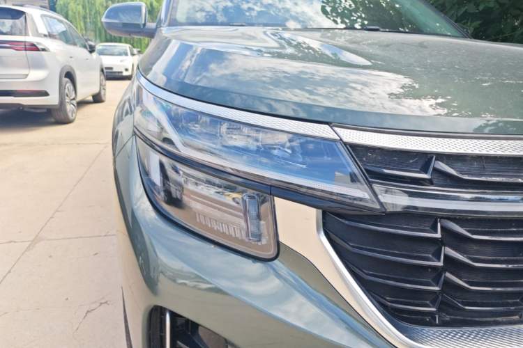 Used Kia Seltos 2023 1.5L CVT Luxury Edition Right Front Headlight