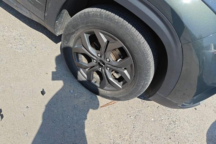 Used Kia Seltos 2023 1.5L CVT Luxury Edition Right Front Wheel Hub