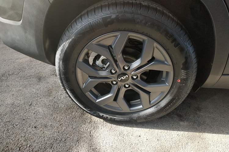 Used Kia Seltos 2023 1.5L CVT Luxury Edition Right Rear Wheel Hub
