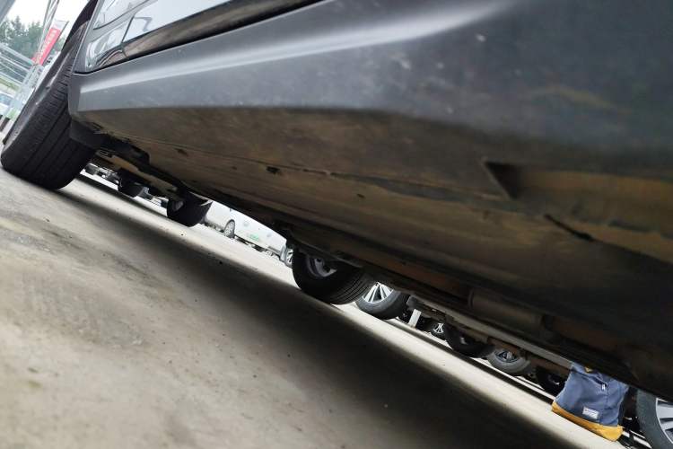 Used Kia Seltos 2023 1.5L CVT Luxury Edition Right Side Sill