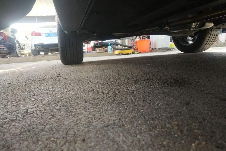 Used Kia Seltos 2023 1.5L CVT Luxury Edition Right Side Sill