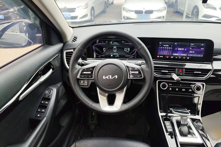Used Kia Seltos 2023 1.5L CVT Luxury Edition Steering Wheel