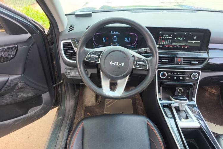 Used Kia Seltos 2023 1.5L CVT Luxury Edition Steering Wheel