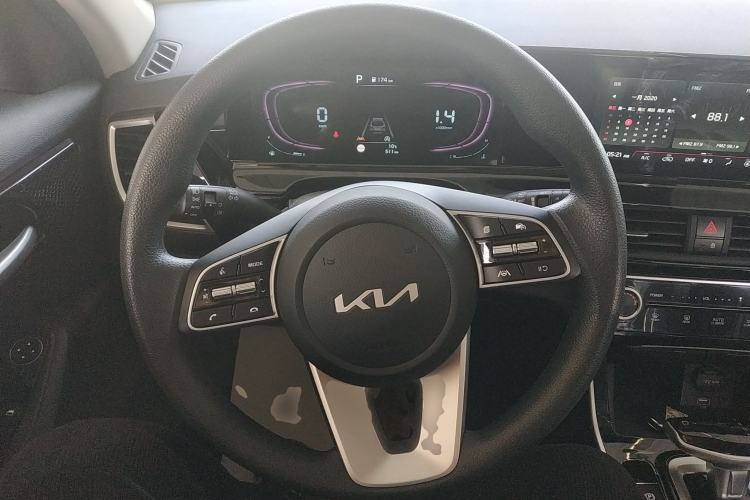 Used Kia Seltos 2023 1.5L CVT Luxury Edition Steering Wheel