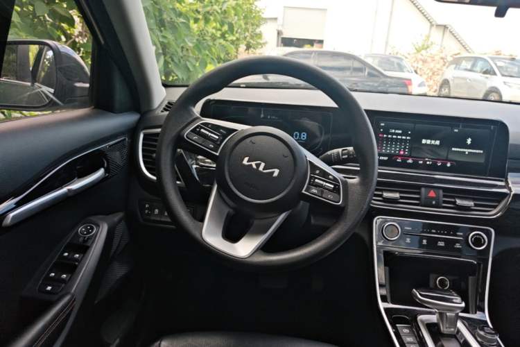 Used Kia Seltos 2023 1.5L CVT Luxury Edition Steering Wheel
