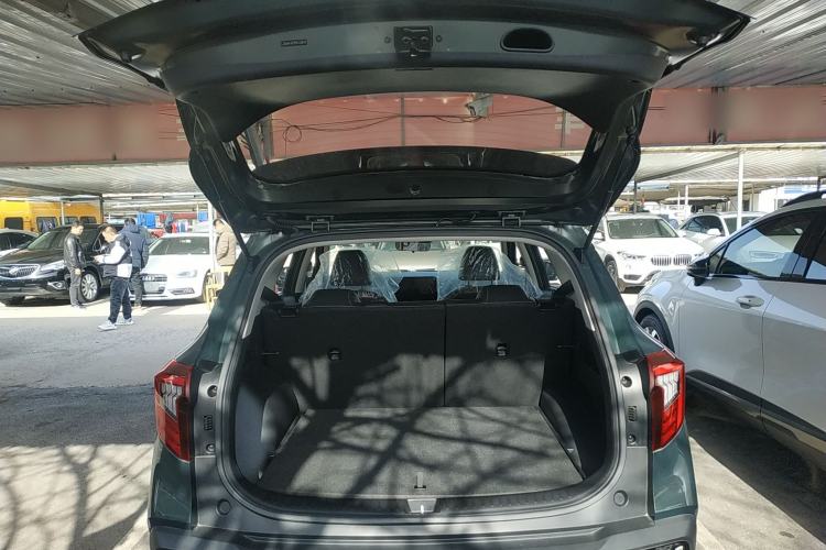 Used Kia Seltos 2023 1.5L CVT Luxury Edition Trunk
