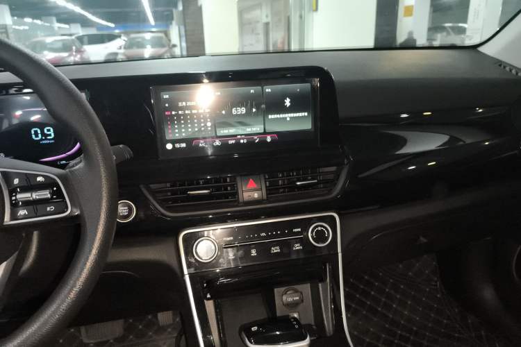 Used Kia Seltos 2023 1.5L CVT Luxury Edition Audio And AC Panel