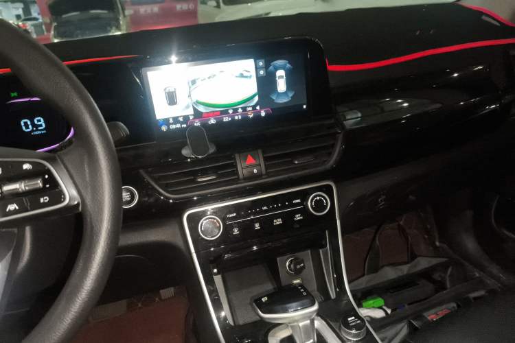 Used Kia Seltos 2023 1.5L CVT Luxury Edition Audio And AC Panel