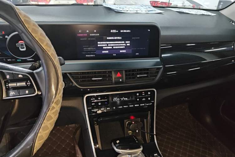 Used Kia Seltos 2023 1.5L CVT Luxury Edition Audio And AC Panel