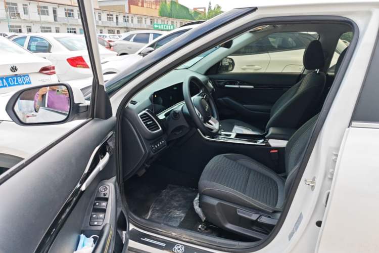 Used Kia Seltos 2023 1.5L CVT Comfort Edition Driver Seat