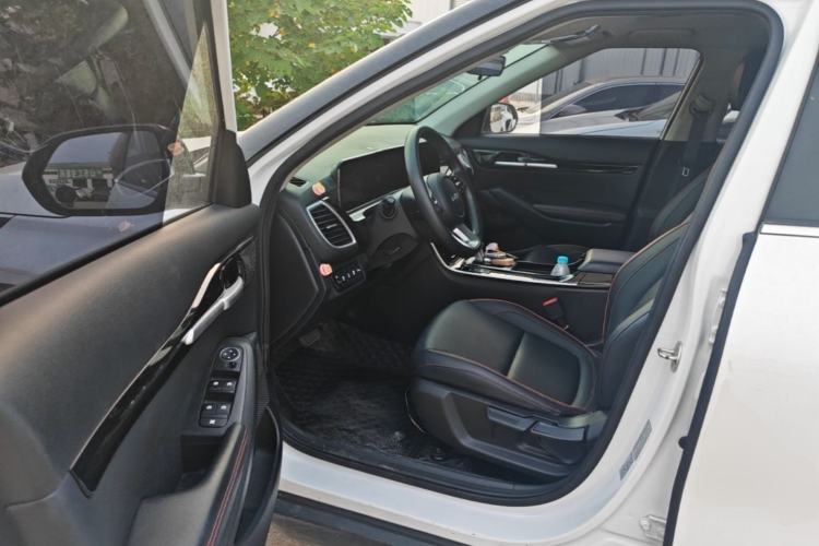 Used Kia Seltos 2023 1.5L CVT Luxury Edition Driver Seat
