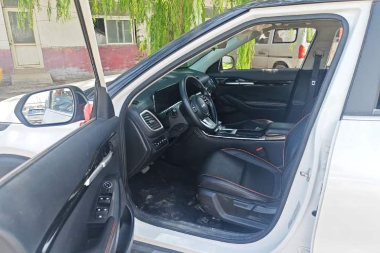 Used Kia Seltos 2023 1.5L CVT Luxury Edition Driver Seat