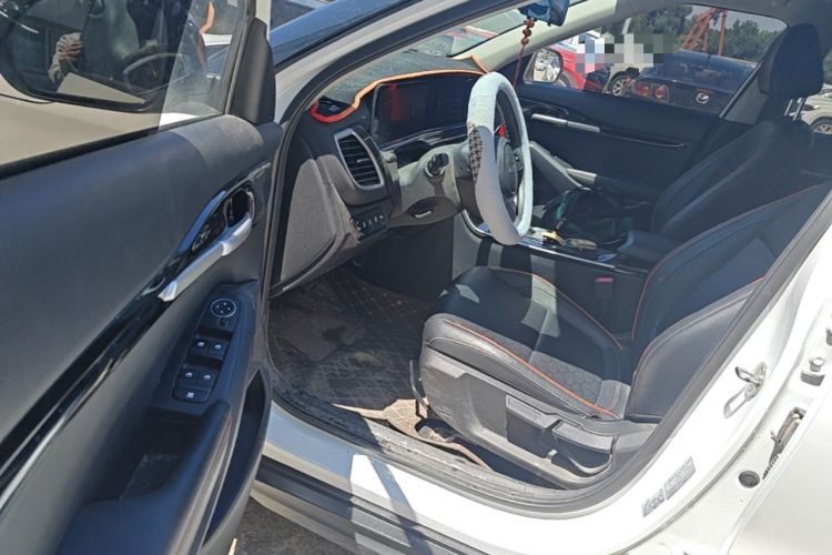 Used Kia Seltos 2023 1.5L CVT Luxury Edition Driver Seat