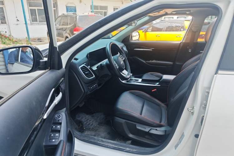 Used Kia Seltos 2023 1.5L CVT Luxury Edition Driver Seat