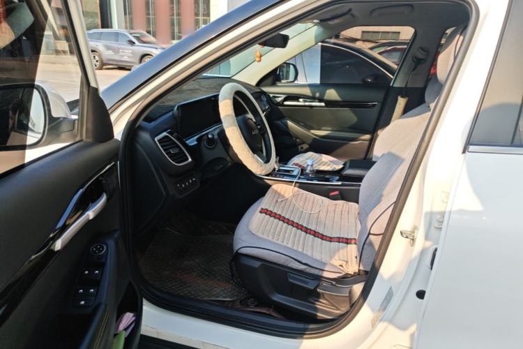 Used Kia Seltos 2023 1.5L CVT Luxury Edition Driver Seat
