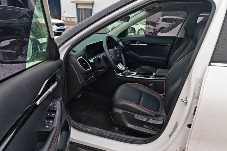Used Kia Seltos 2023 1.5L CVT Luxury Edition Driver Seat