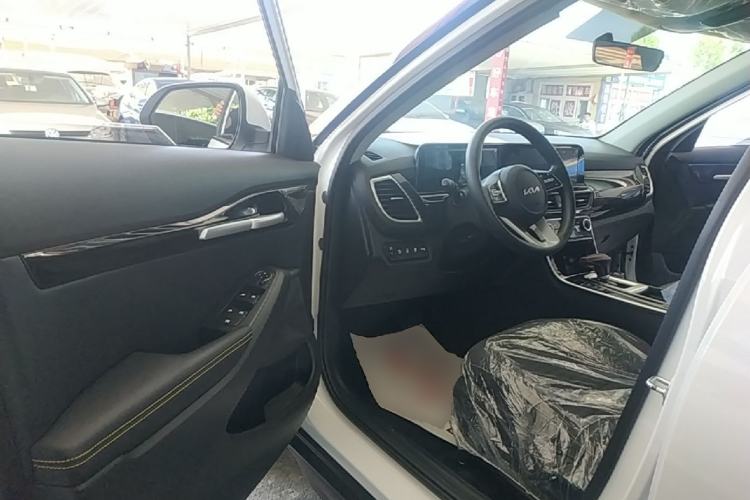 Used Kia Seltos 2023 1.5L CVT Comfort Edition Driver Seat